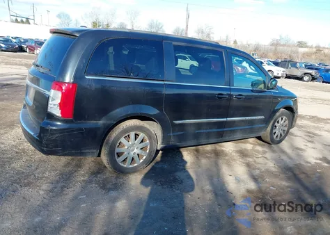 2016 Chrysler Town & Country Touring from USA, damaged, VIN 2C4RC1BG6GR220967